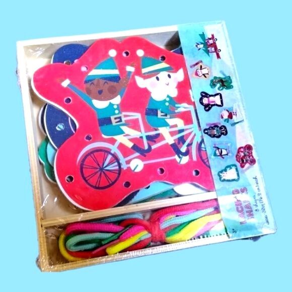 CHRISTMAS TOY  New WOOD STOCKING STUFFER Cord CRAFT KIT - Picture 1 of 2